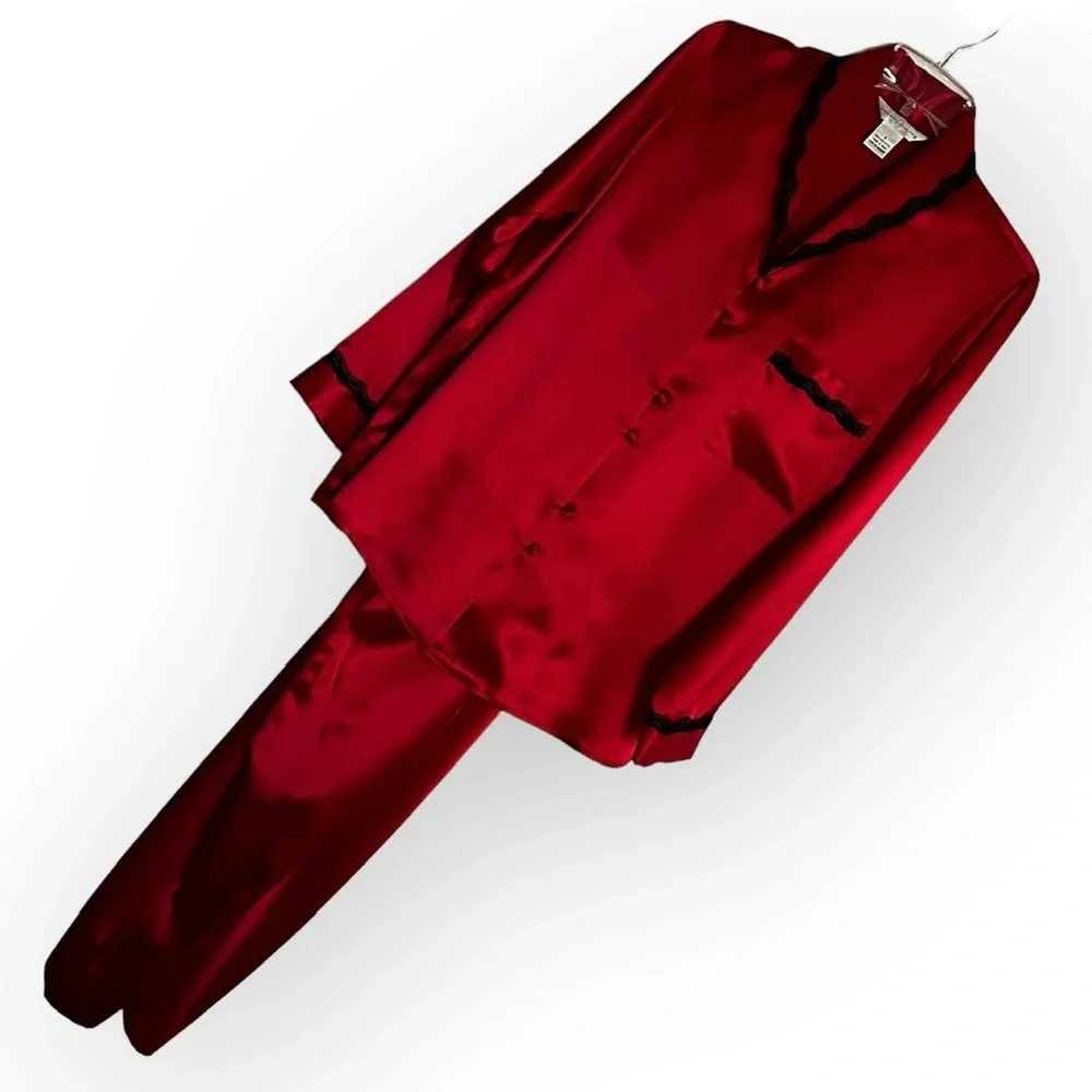 Private Luxuries 2 Piece Long-Sleeve Red Satin Pajama Set Perfect Condition NWOT - Picture 12 of 16